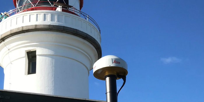 TAPAS består blandt andet af 11 referencestationer i og omkring Aarhus, med Leica-modtagere, der henter positionssignaler ned fra Galileo-satellitter. (Foto: DTU Space)