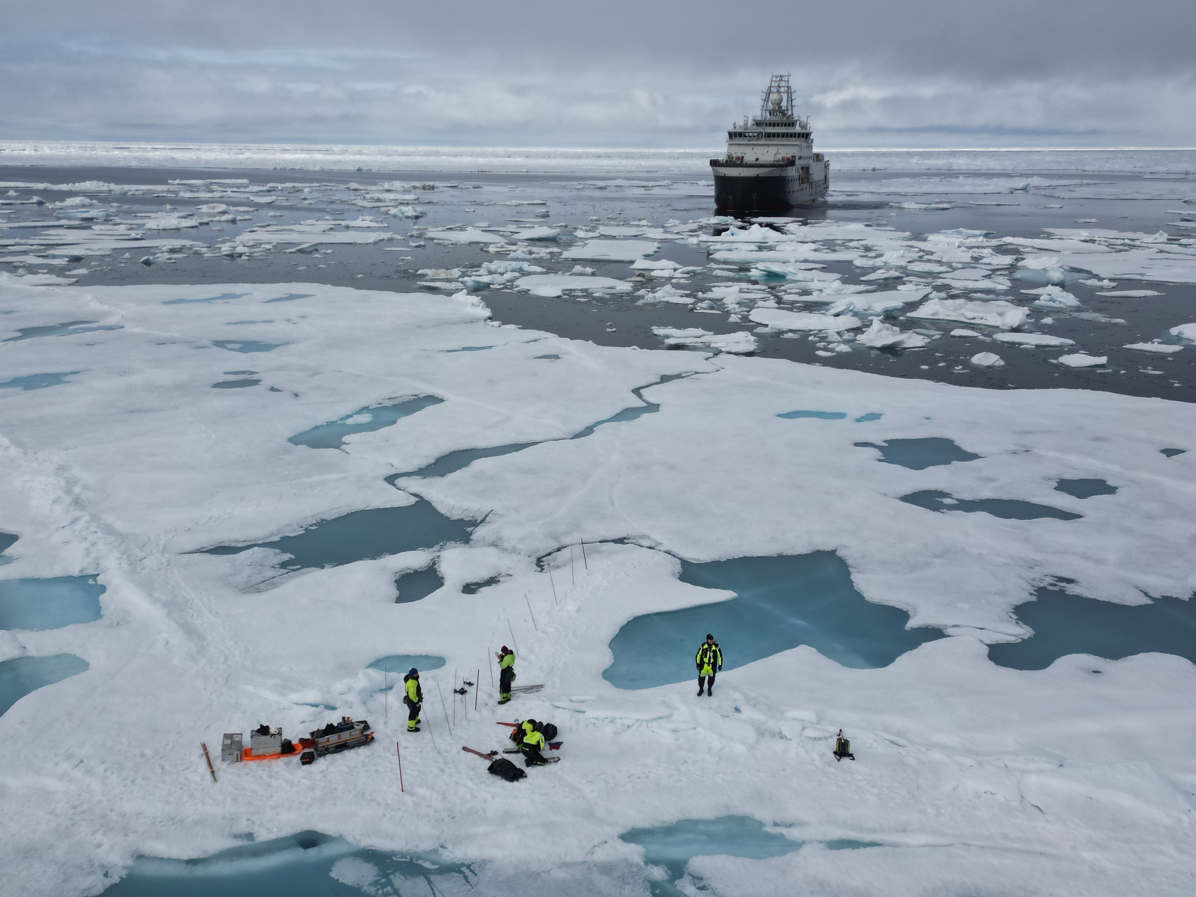 Ice station during the GoNorth 2023 expedition.