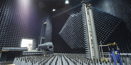 Antenne-test-faciliteter på DTU Space. (Foto: DTU/Kim Høltermand)